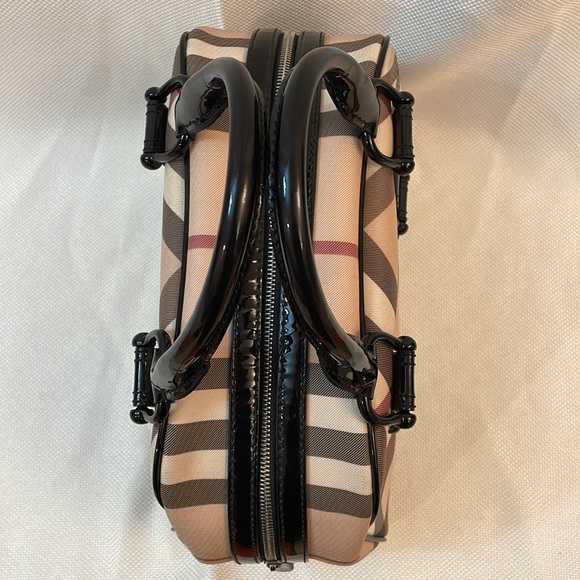 ❤️ Authentic Burberry Supernova Leather Handbag - Picture 3 of 13